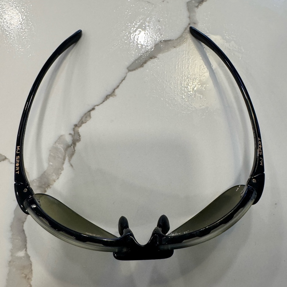Maui Jim Hapuna Sunglasses (MJ-414-02) - Picture 3 of 7